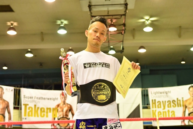 第9回K-1アマチュア全日本大会　マスターズ(40歳以上) Bクラス トーナメント -60kg優勝　岩埼涼（ファイティングラボ赤羽）