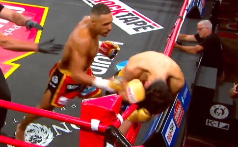 パンクハーストが2回のKOで優勝