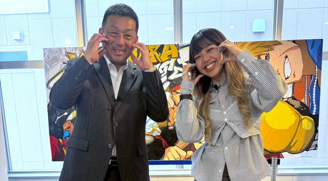 木村は奈良県橿原市の亀田忠彦市長を表敬訪問し、一緒に“もなポーズ”