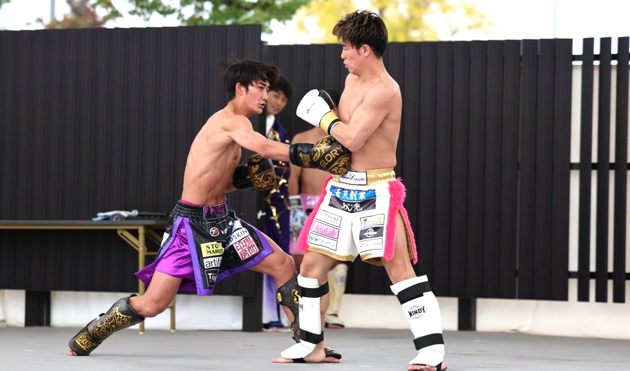 大久保（左）と横山の夢対決が実現
