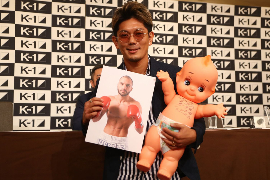 K 1 World Gp 9 24 月 祝 さいたま 皇治 鉄の拳 スタウロスを倒して12月の大阪大会で武尊の首を獲る ただのおしゃべり野郎がk 1 のチャンピオンになって K 1の顔になれることをみんなに証明する K 1 Wgp公式サイト 立ち技格闘技イベント K 1 Japan Group