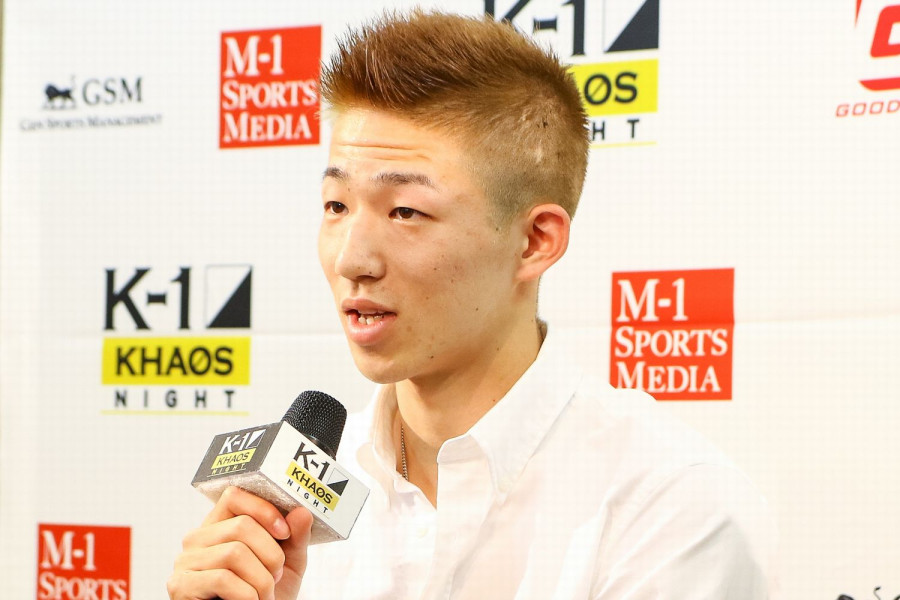 稲垣柊 鮮やかな1rkoで衝撃のプロデビュー デビュー戦に向けて死に物狂いで練習して 練習が裏切らないことを感じた 次の目標はkrushに挑戦することです Khaos 公式サイト 立ち技格闘技イベント K 1 Japan Group