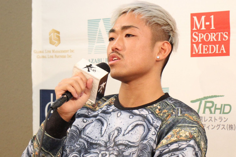 芦澤竜誠 覚悟の佐野天馬戦に勝利して全方位に敵意むき出し 西京春馬vs村越優汰みたいな試合がkrushのメインを張ったらダメ 俺が宣戦布告したいのは 小澤海斗 あいつは絶対に俺が倒す Krush 公式サイト K 1 Japan Group