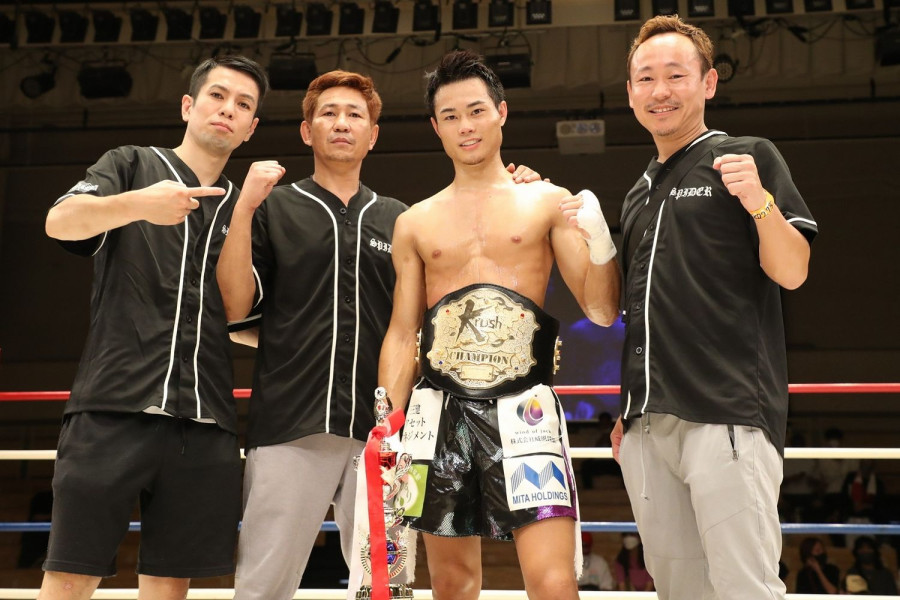 Krush 139 7 30 土 後楽園 Ko決着率75 バンタム級王者 池田幸司がko勝利で初防衛 永坂吏羅が内田晶を終了間際にko K 1公式サイト 立ち技格闘技イベント K 1 Japan Group